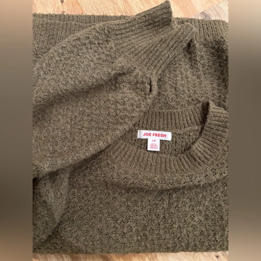 Balloon Sleeve Crewneck Sweater - Picture 4 of 4